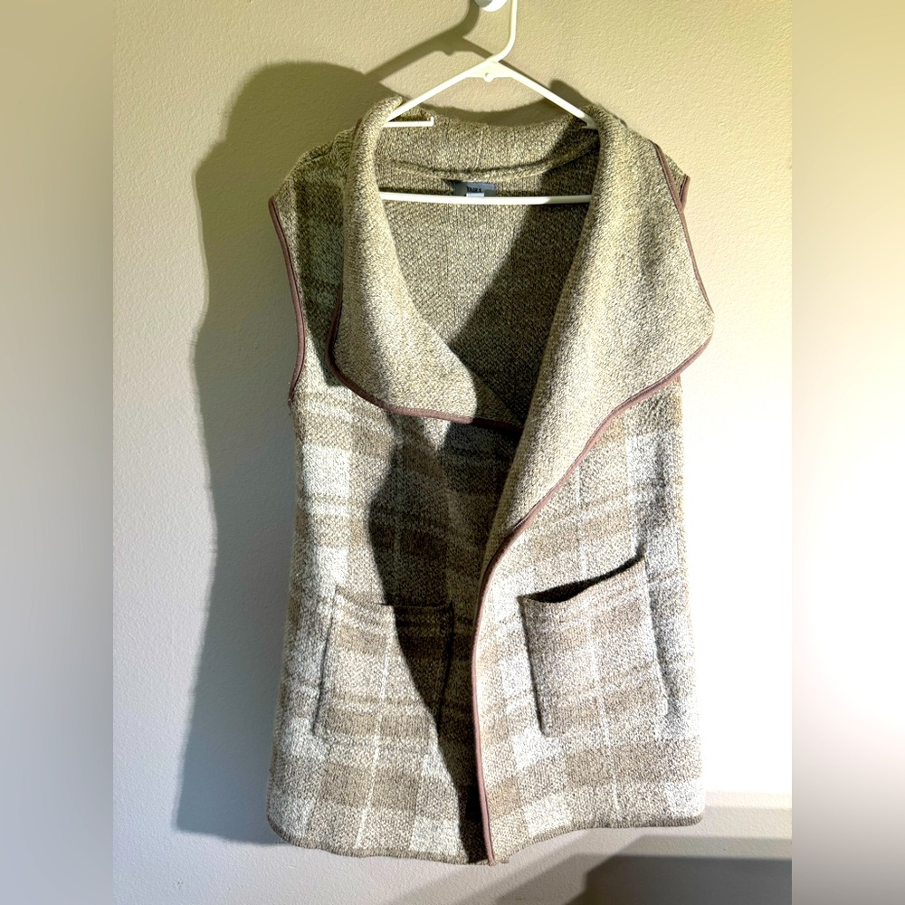 EUC Yaira Sleeveless Long Open Cardigan Jacket, size L